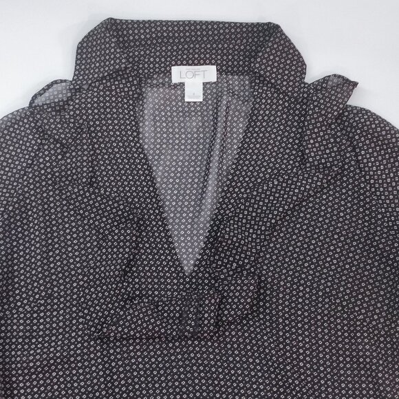 LOFT Ann Taylor lightweight blouse frill deep cut neck black women's size 6 - Picture 2 of 9